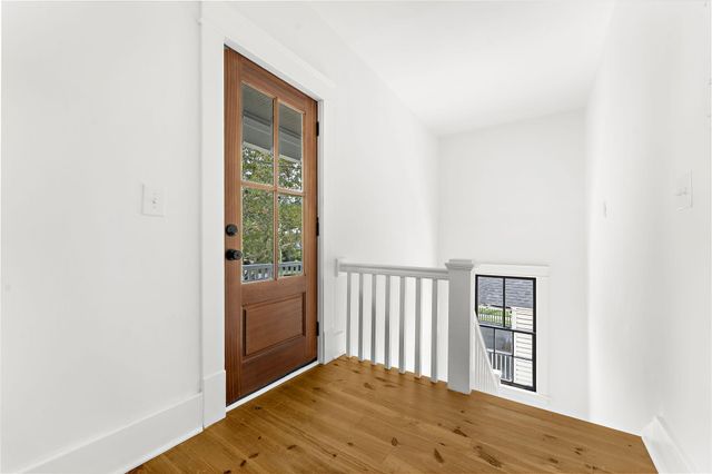 1135 King Street, Charleston, SC 29403