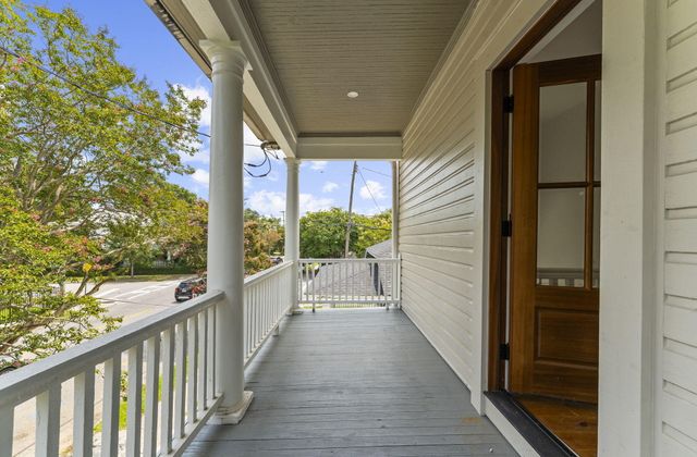 1135 King Street, Charleston, SC 29403