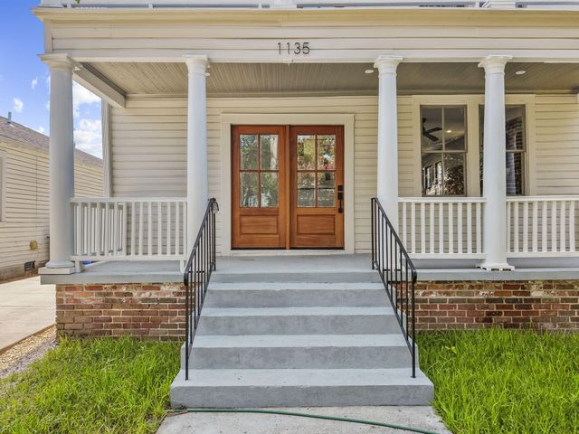 1135 King Street, Charleston, SC 29403