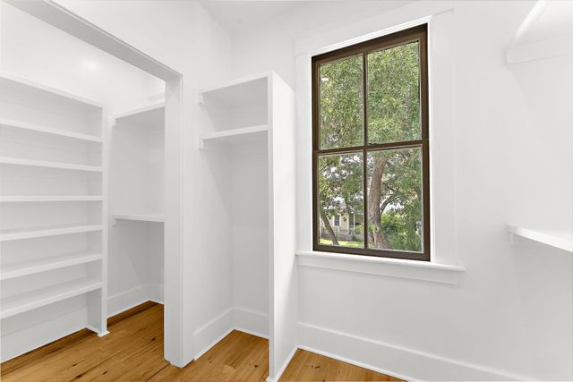 1135 King Street, Charleston, SC 29403