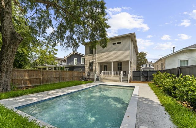 1135 King Street, Charleston, SC 29403
