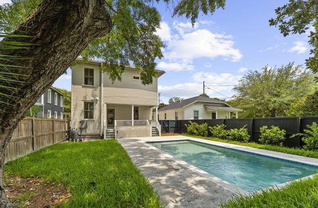 1135 King Street, Charleston, SC 29403