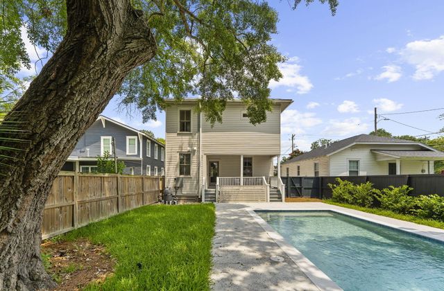 1135 King Street, Charleston, SC 29403
