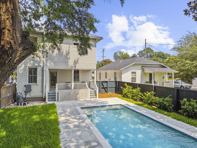 1135 King Street, Charleston, SC 29403