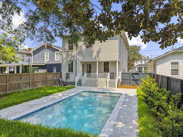 1135 King Street, Charleston, SC 29403
