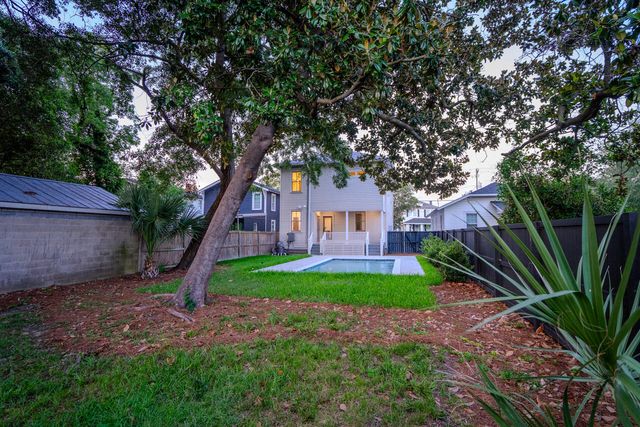 1135 King Street, Charleston, SC 29403