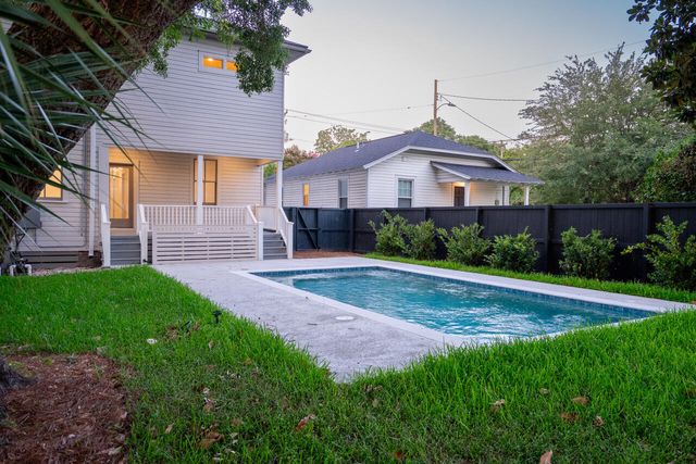 1135 King Street, Charleston, SC 29403