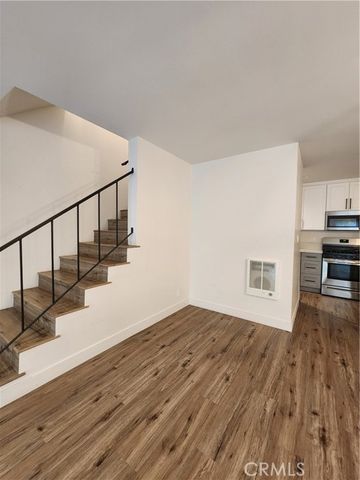 120 S Francisca Avenue 18, Redondo Beach, CA 90277