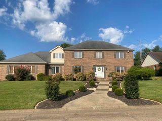 5599 Victoria Court, Newburgh, IN 47630