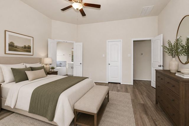 429 Branch Oak Court, La Marque, TX 77568