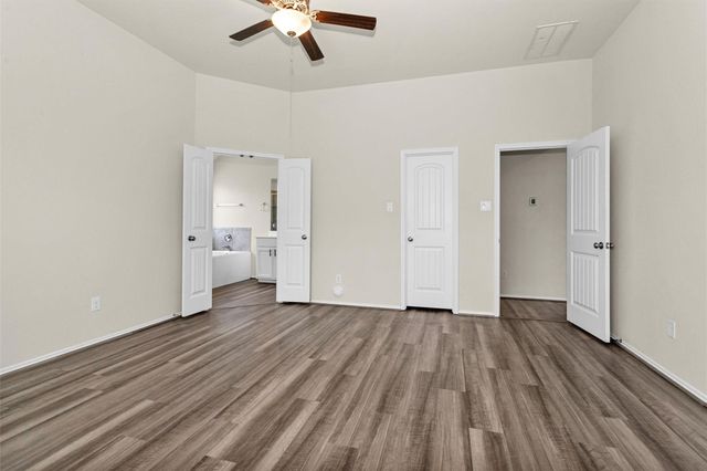 429 Branch Oak Court, La Marque, TX 77568
