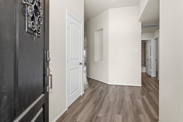 429 Branch Oak Court, La Marque, TX 77568