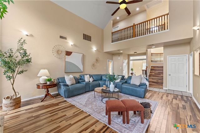 1060 Great Oaks Drive, Salado, TX 76571
