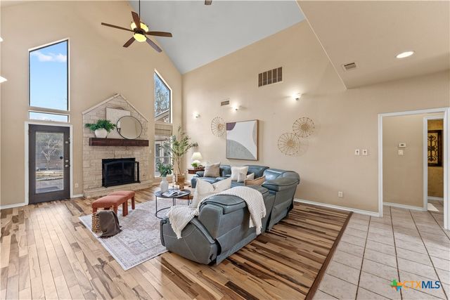 1060 Great Oaks Drive, Salado, TX 76571