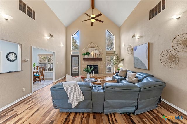 1060 Great Oaks Drive, Salado, TX 76571