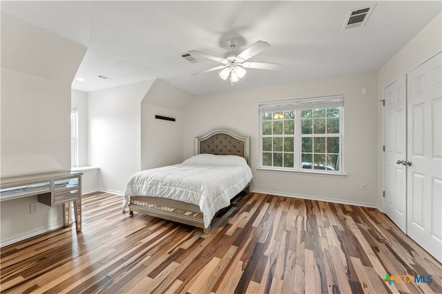 1060 Great Oaks Drive, Salado, TX 76571
