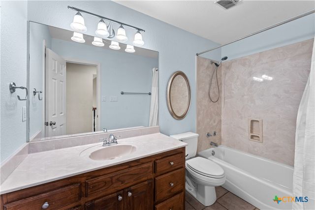 1060 Great Oaks Drive, Salado, TX 76571