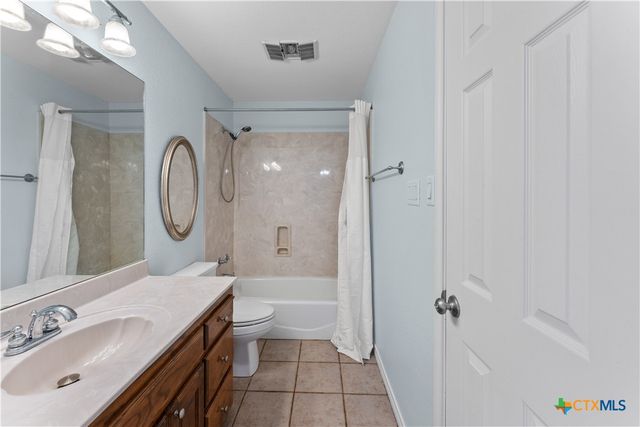 1060 Great Oaks Drive, Salado, TX 76571
