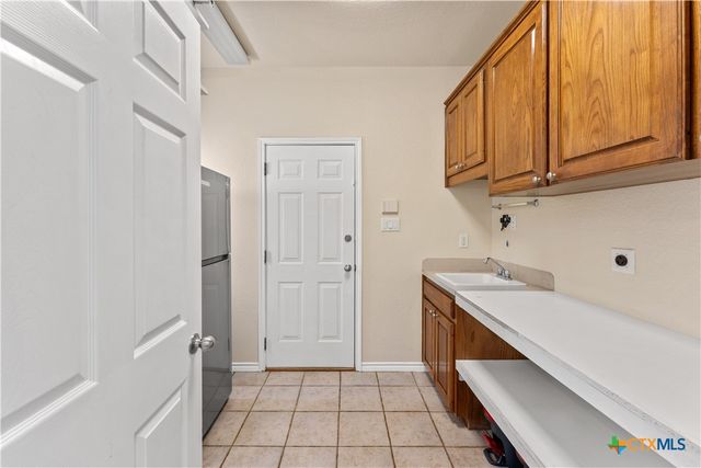 1060 Great Oaks Drive, Salado, TX 76571