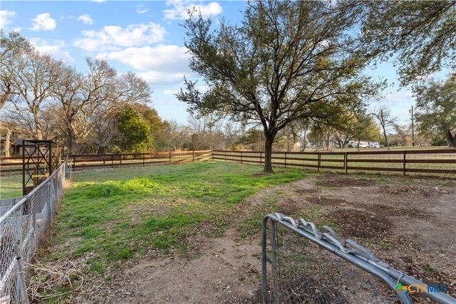 1060 Great Oaks Drive, Salado, TX 76571