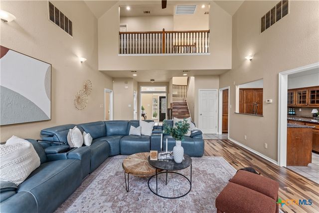 1060 Great Oaks Drive, Salado, TX 76571