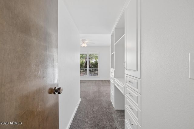 4717 E WINSTON Drive, Phoenix, AZ 85044