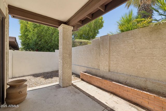 4717 E WINSTON Drive, Phoenix, AZ 85044