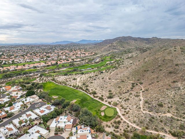 4717 E WINSTON Drive, Phoenix, AZ 85044