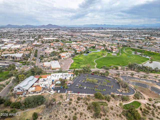 4717 E WINSTON Drive, Phoenix, AZ 85044