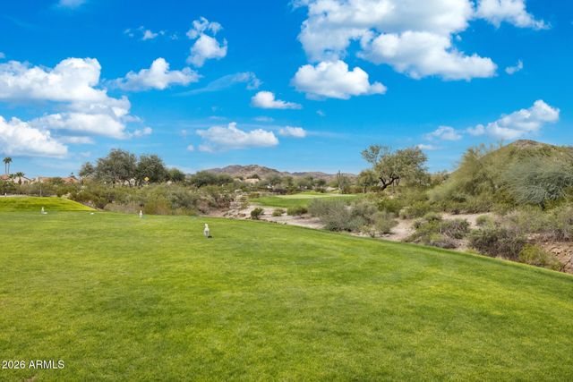 4717 E WINSTON Drive, Phoenix, AZ 85044