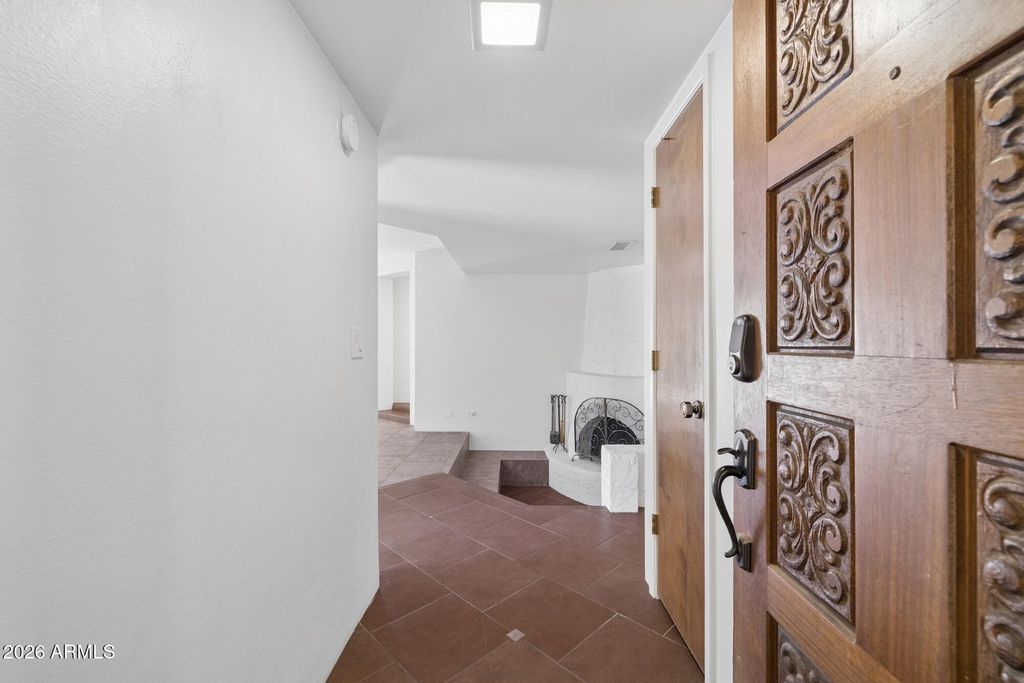 4717 E WINSTON Drive, Phoenix, AZ 85044 — photo 4