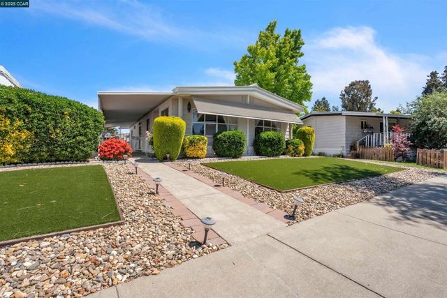 2137 Dalis Dr, Concord, CA 94520