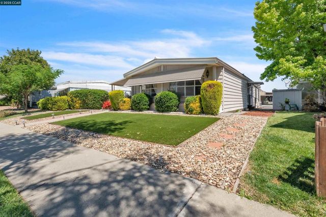2137 Dalis Dr, Concord, CA 94520