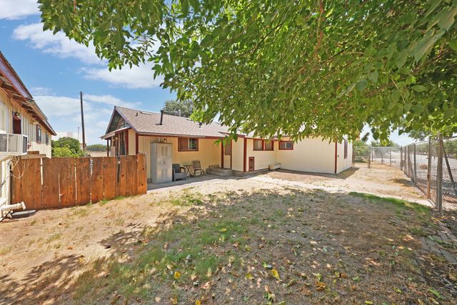 13400 Ave 352, Visalia, CA 93292