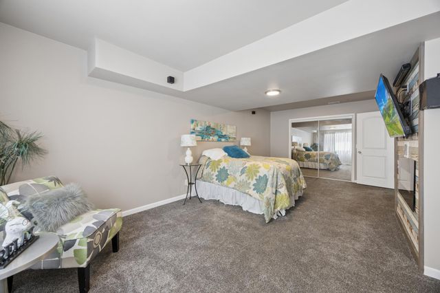 7891 Claiborne Lane, Inver Grove Heights, MN 55076