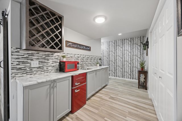 7891 Claiborne Lane, Inver Grove Heights, MN 55076