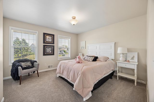 7891 Claiborne Lane, Inver Grove Heights, MN 55076