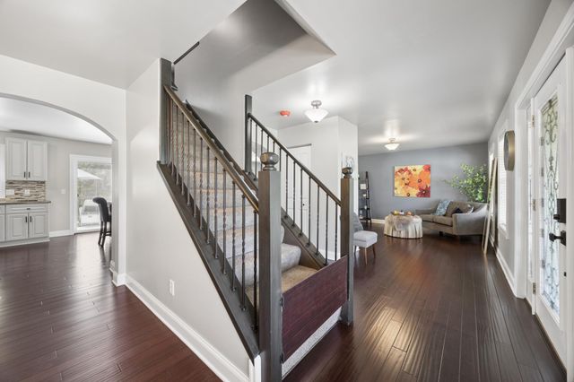 7891 Claiborne Lane, Inver Grove Heights, MN 55076