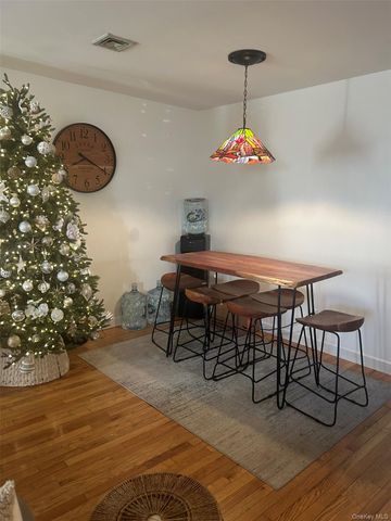 663 E Broadway A, Long Beach, NY 11561