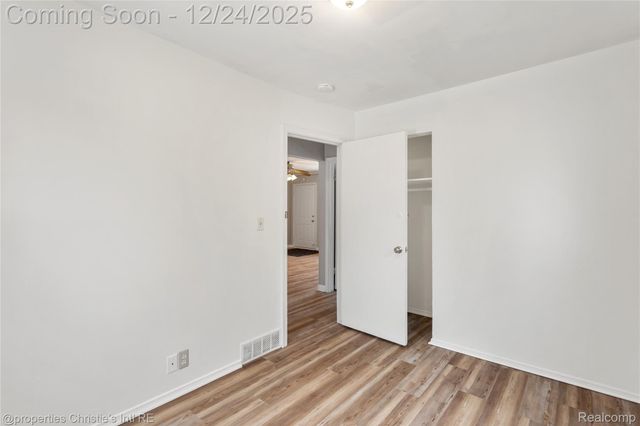 6027 Wilmer Street, Westland, MI 48185