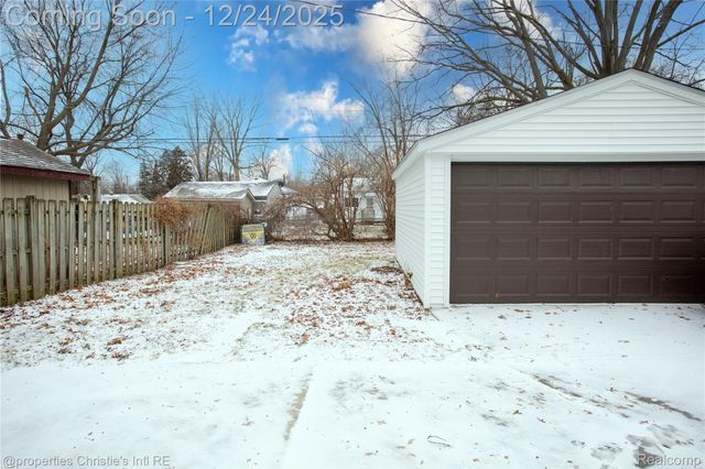 6027 Wilmer Street, Westland, MI 48185