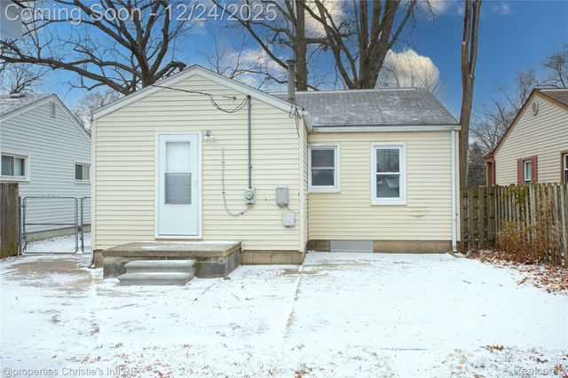 6027 Wilmer Street, Westland, MI 48185