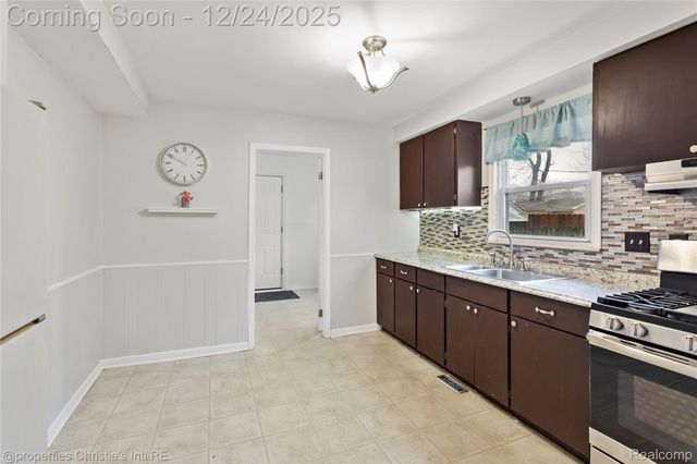 6027 Wilmer Street, Westland, MI 48185