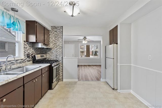 6027 Wilmer Street, Westland, MI 48185