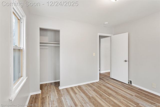 6027 Wilmer Street, Westland, MI 48185