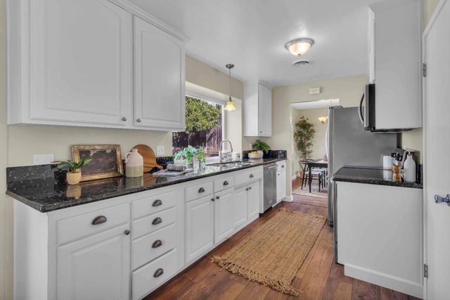 4970 Hillhurst Dr, Fair Oaks, CA 95628