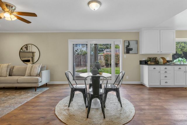 4970 Hillhurst Dr, Fair Oaks, CA 95628