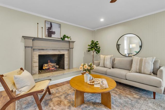 4970 Hillhurst Dr, Fair Oaks, CA 95628