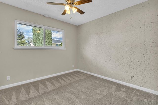 4970 Hillhurst Dr, Fair Oaks, CA 95628