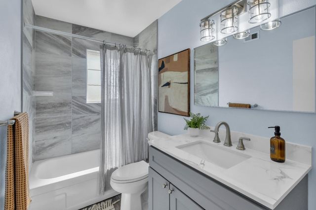 4970 Hillhurst Dr, Fair Oaks, CA 95628